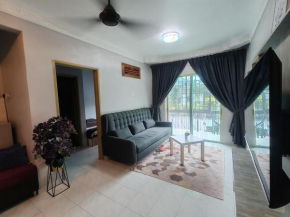 ZE II Homestay_Cameron